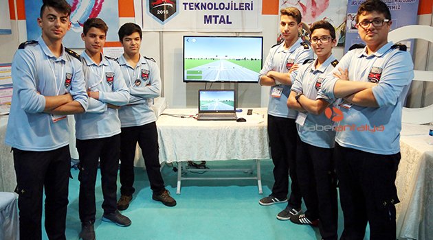 LİSELİ GİRİŞİMCİLER UÇAK SİMÜLATÖRÜ YAPTI