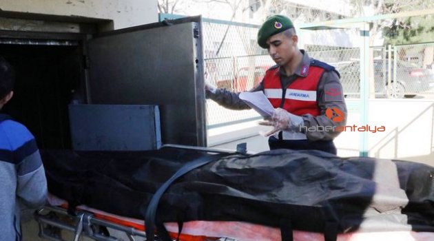 Lokanta patronu ve çalışanları aynı araçta hayatını kaybetti