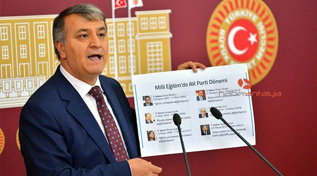 'Lütfen Milli Eğitim Bakanı sınav yapılana kadar televizyonlara çıkmasın'