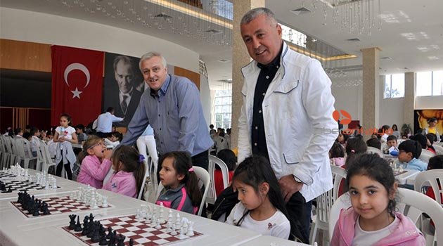 Manavgat Belediyesi'nden 23 Nisan Satranç Turnuvası