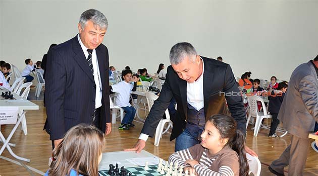 Manavgat Belediyesinden 29 Ekim Satranç Turnuvası