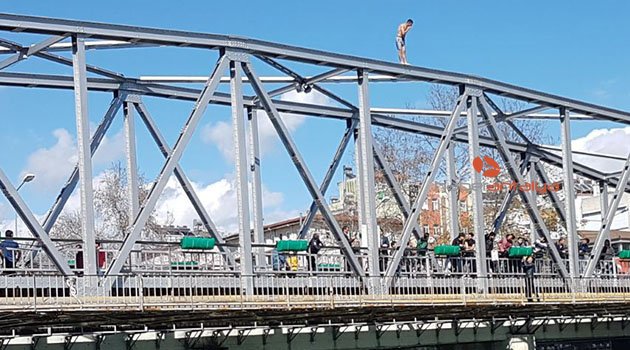 Manavgat Köprüsü'nden tehlikeli atlayış!