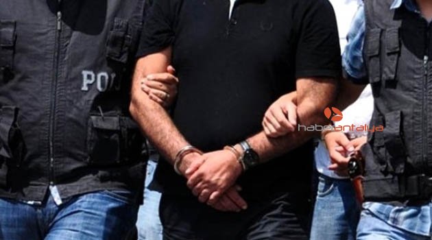 MANAVGAT’TA 111 KAMU GÖREVLİSİ GÖREVDEN ALINDI
