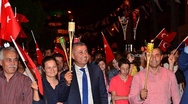 Manavgat’ta Fener alaylı, konserli Cumhuriyet kutlaması