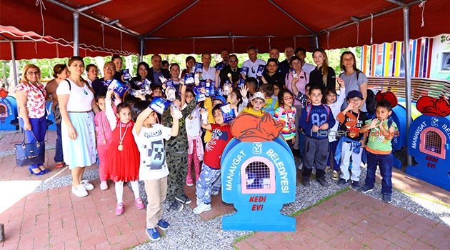 Manavgat’ta sokak kedilerine ev