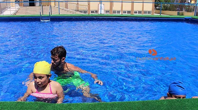 Manavgatlı çocuklar yüzme öğreniyor
