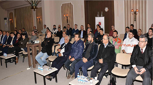 Manavgat'ta dış ticaret semineri