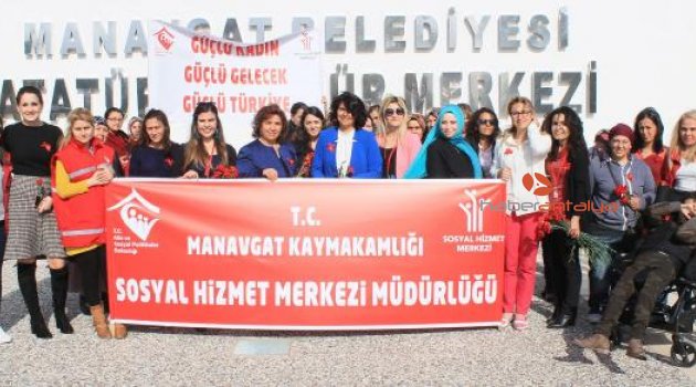 Manavgat'ta kadınlar yürüdü