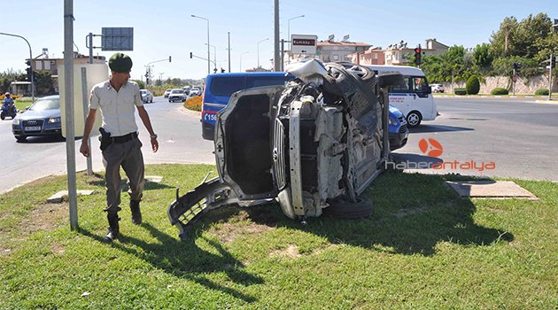 TRAFİK KAZASI : 4 YARALI