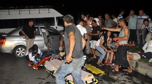 MANAVGAT'TA ZİNCİRLEME KAZA
