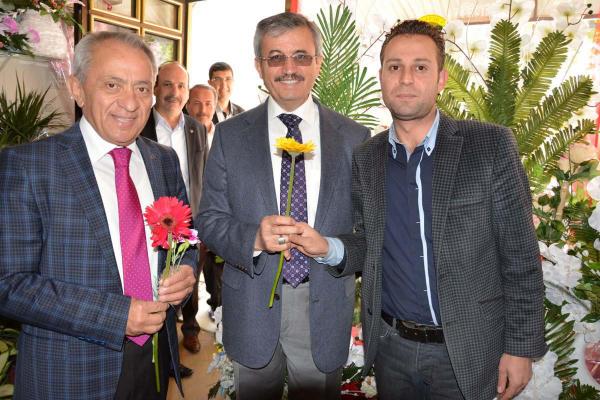 Manisa'da Mhp'li Adaylar Esnaftan Oy İstedi