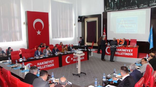 Mazeret göstermeden meclise gelmediler