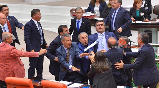 Meclis'te 'Ne mal olduğunu biliyorum' gerginliği