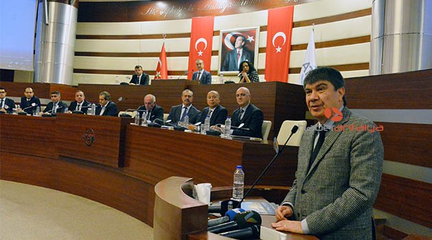 Menderes Türel: Projeler için gözüm kapalı istifa mektubumu yazarım