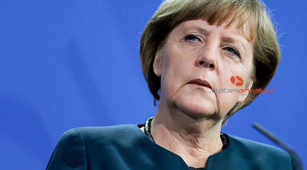 Merkel: Moskova'ya Ziyaretim Fikir Ayrılıklarına Rağmen Çok Önemli