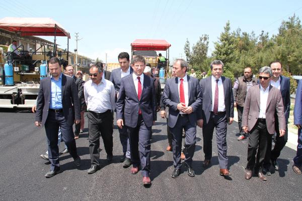 Merkezefendi'de Bozulan Yollar Asfaltlanıyor