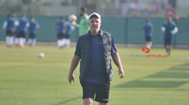 Mesut Bakkal: Alanyaspor'un başına kötü bir şey gelirse, hakem hatalarından dolayıdır