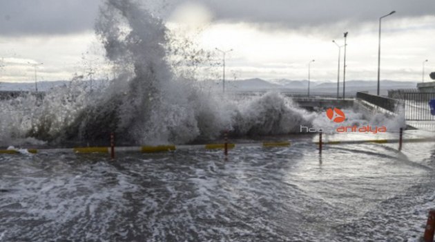 Meteoroloji'den İstanbul için fırtına uyarısı! | İstanbul hava durumu
