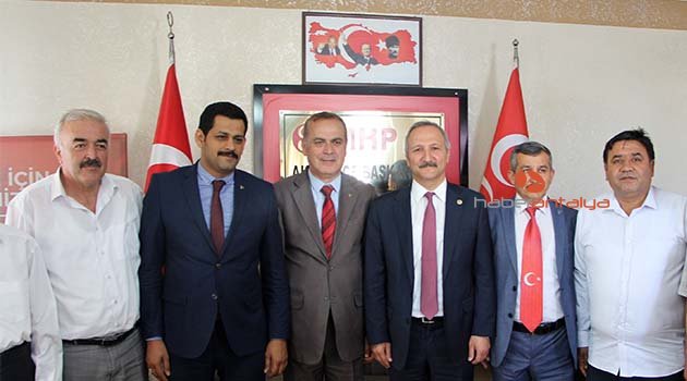 MHP'li Yurdakul: "Genel başkanımızın elini öperek hatasını söyleyen çok insanımız var"