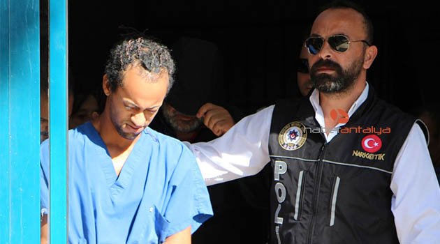 Midesinde taşıdığı uyuşturucuyla yakalanan Brezilyalı kuryeye 25 yıl hapis
