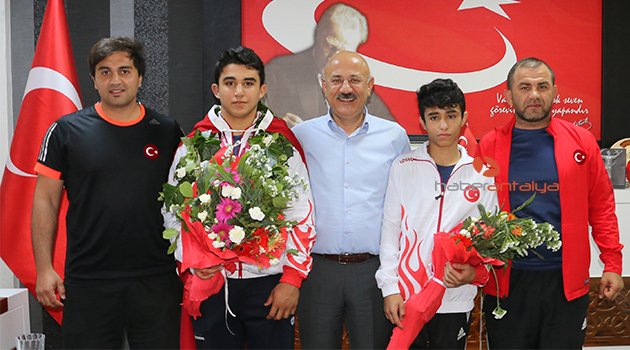 MİNDERİN ASLANI AVRUPA'DA DESTAN YAZDI