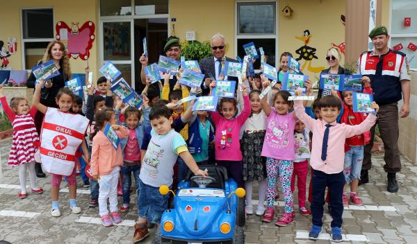 MİNİKLERE UYGULAMALI TRAFİK DERSİ