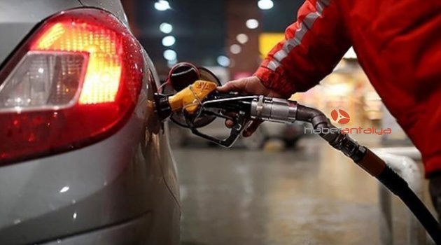 Motorine gece yarısından itibaren 7-9 kuruş zam geliyor