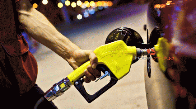 Motorine yarın gece yarısından itibaren 10-12 kuruş zam geliyor