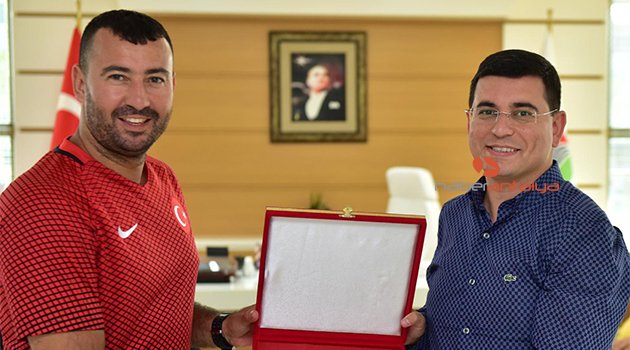 Muay Thai Federasyonu'ndan Tütüncü'ye teşekkür