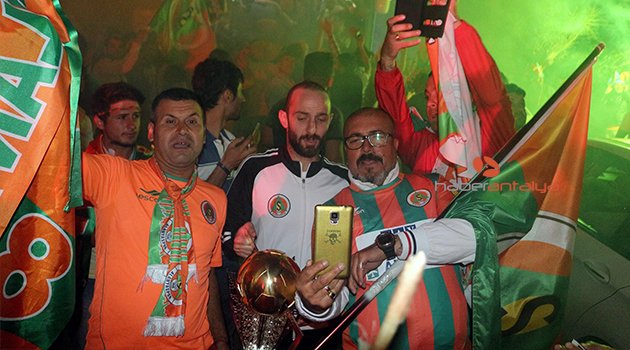 MULTİGROUP ALANYASPOR'A COŞKULU KARŞILAMA