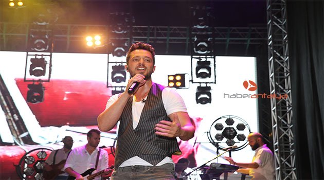 Murat Boz Finike’yi salladı