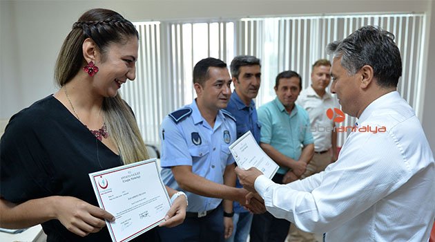 Muratpaşa çalışanlarına ‘İlk Yardım’ sertifikası