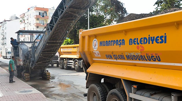 Muratpaşa Değirmenönü Caddesi’ni yeniliyor