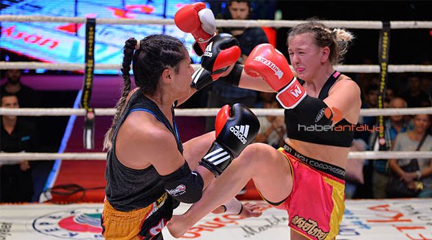 Muratpaşa Kent Meydanı’nda Muay Thai heyecanı