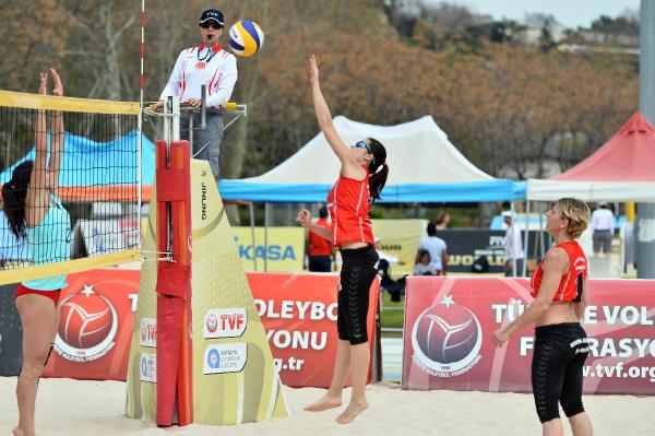 MURATPAŞA, PLAJ VOLEYBOLUNDA İDDİALI