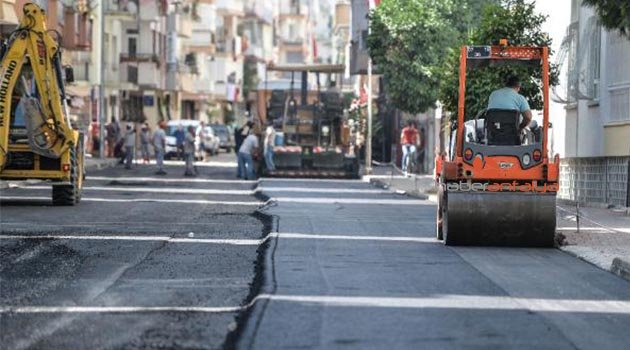 Muratpaşa'dan 265 kilometre sıcak asfalt