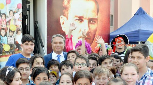 Muratpaşa'dan öğrencilere özel karnaval