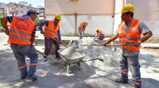 Muratpaşa'dan okullara bakım