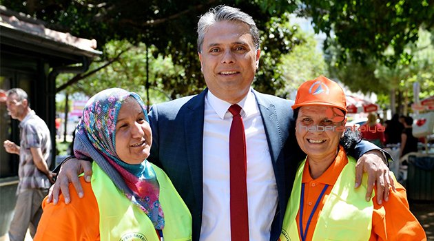 MURATPAŞA'NIN EMEKÇİLERİ 'İNSANLIK ÖLMEMİŞ' DEDİRTTİ