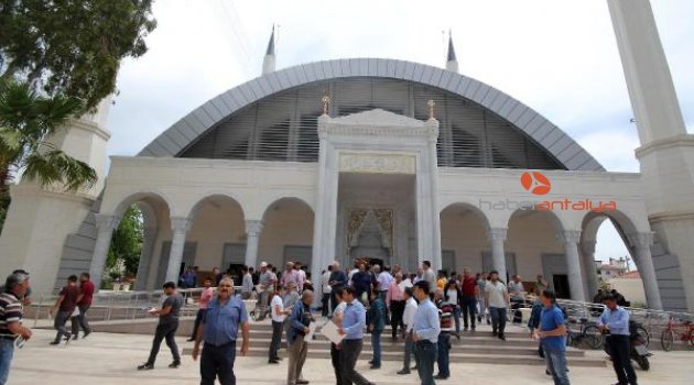 Müze Konseptli cami ibadete açıldı