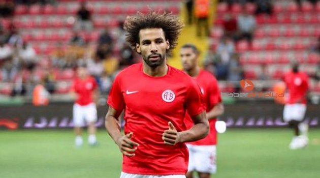 Nazım Sangare: "A Milli Takım için mücadele ediyorum"