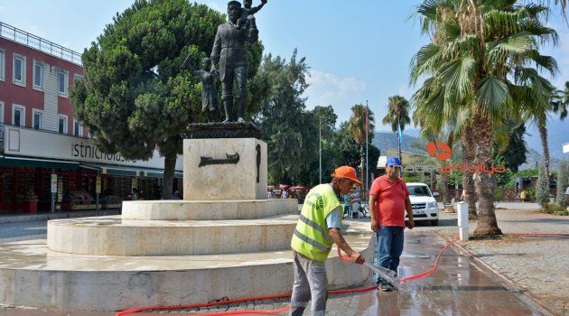 NOEL BABA MEYDANI’NDA TEMİZLİK VE BAKIM ÇALIŞMASI YAPILDI