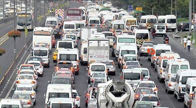 O ŞEHİR’DE 20 YAŞINDAN BÜYÜK ARAÇLARA YASAK