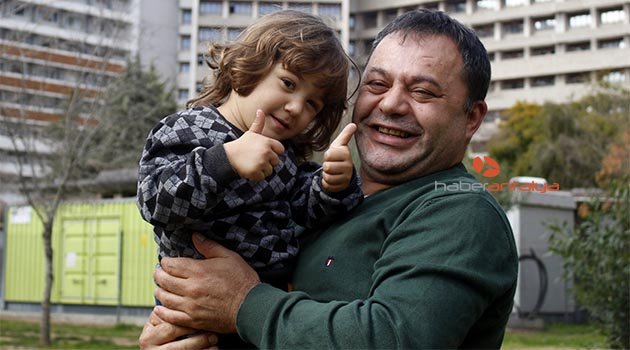 Oğlunu hayatta tutabilmek için önce 20 kilo sonra karaciğerini verdi