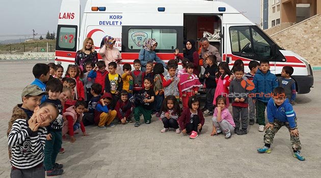 Öğrenciler ambulansı tanıdı