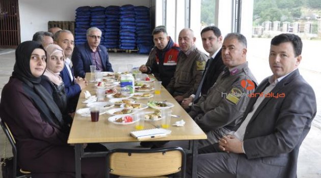 Öğrenciler Mehmetçiği ziyaret etti