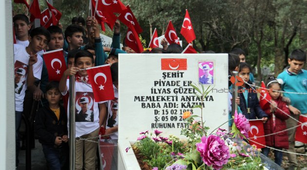  Öğrenciler, okullarına adı verilen şehidi unutmadı