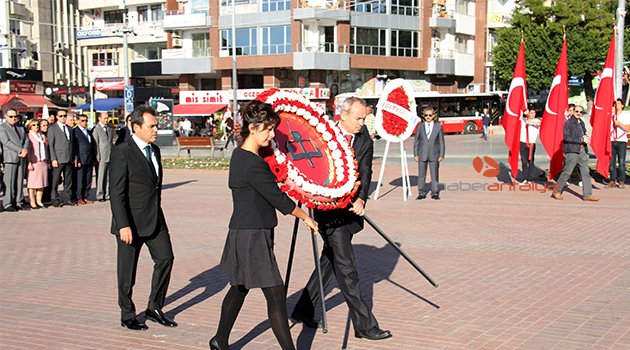 ÖĞRETMENLER GÜNÜ TÖRENLERLE KUTLANIYOR