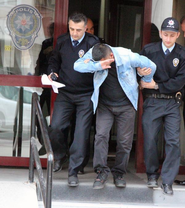Okul Bahçesinde Bonzai İle Yakalandılar