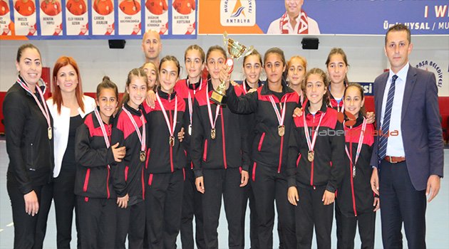 OKUL SPORLARI HENTBOL YILDIZLARINI SEÇTİ